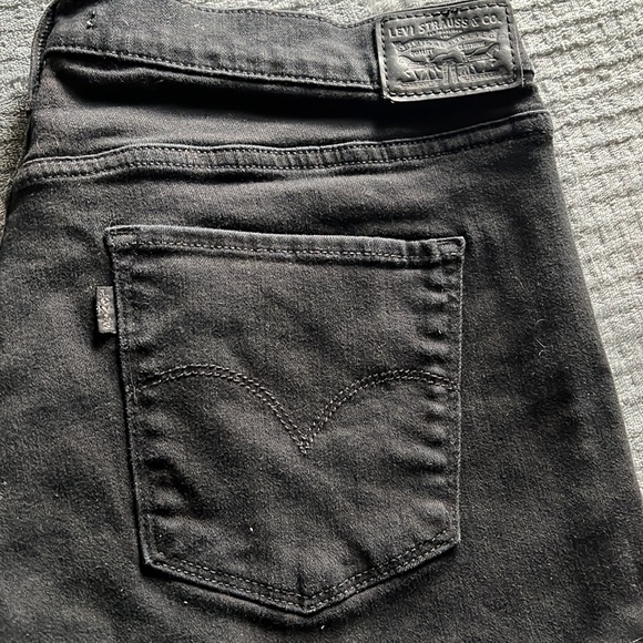 Levi jeans - Picture 2 of 3